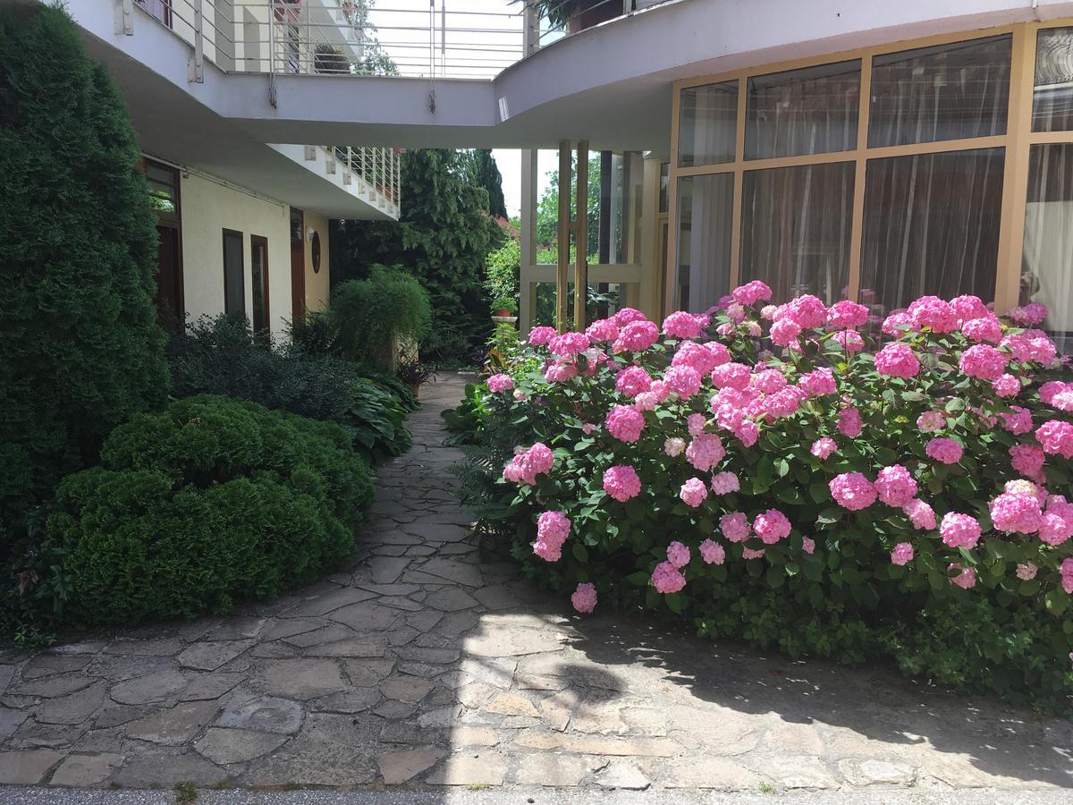Feng Shui Wellness Apartmanhaz Héviz Zewnętrze zdjęcie